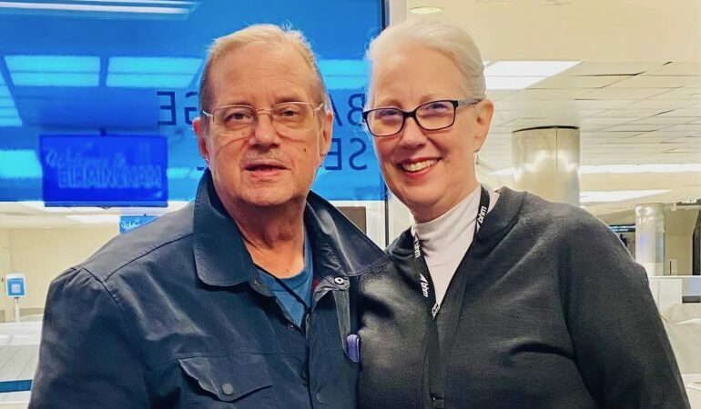 A frequent flyer needed a kidney transplant to live. This Delta worker gave him one